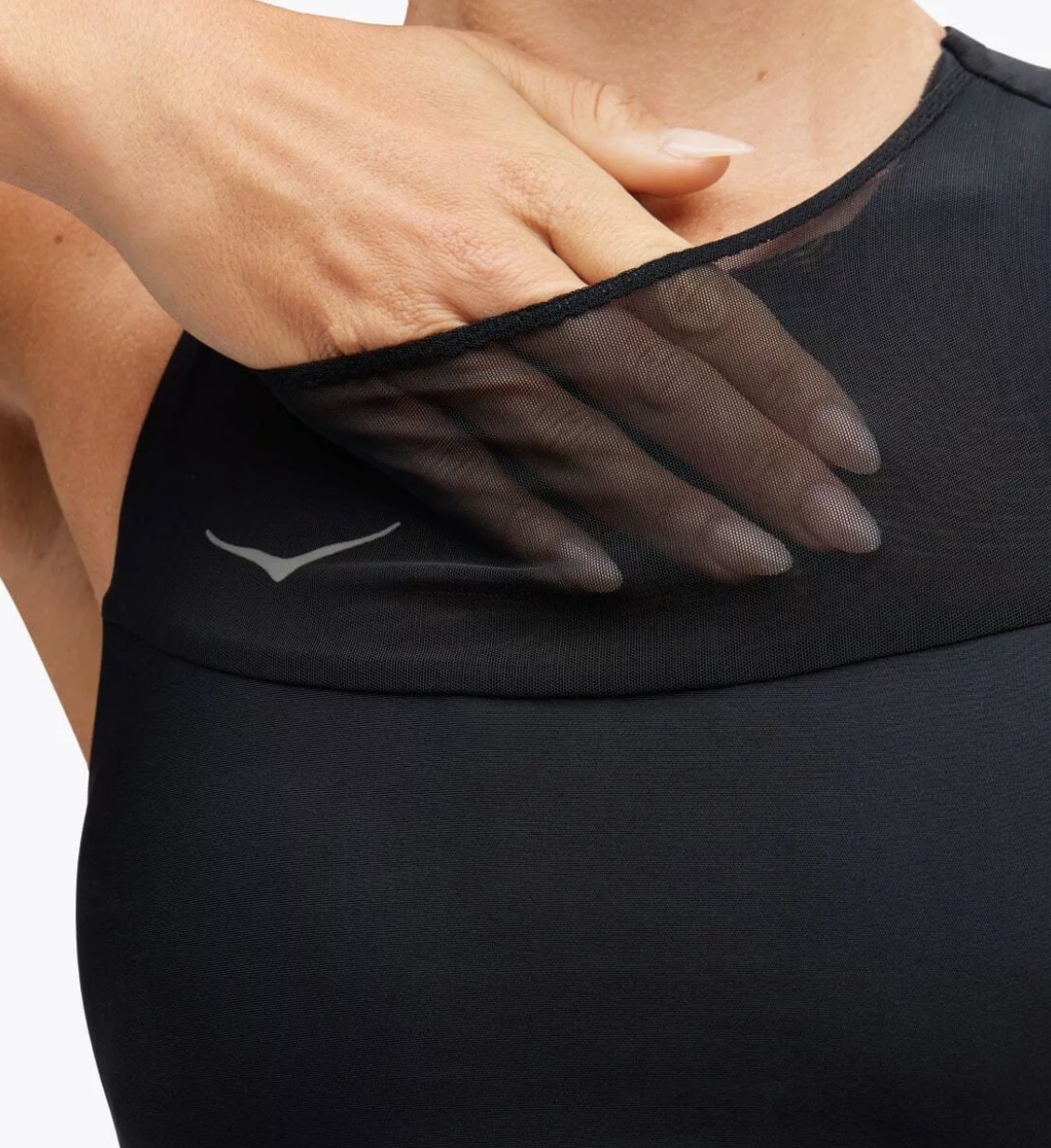 Hoka WSER Kit | Women's Race Day Pocket Bra - Trail Topo
